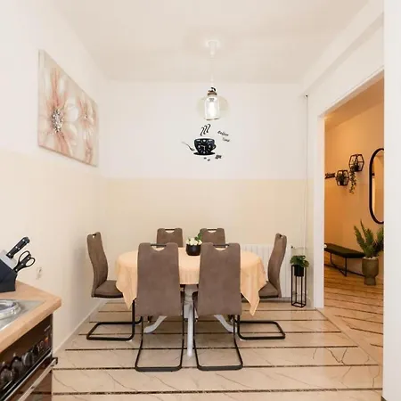 Apartment Andro - Three Bedroom With Terrace And Sea View Selca (Brac)