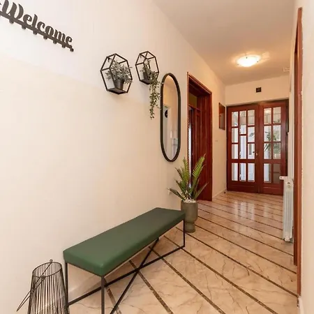 Apartment Andro - Three Bedroom With Terrace And Sea View